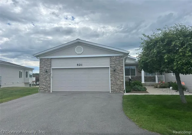 Homes for sale in Marysville, MI | 821 Crystal Ln, Marysville, MI 48040 | MLS# 61004222