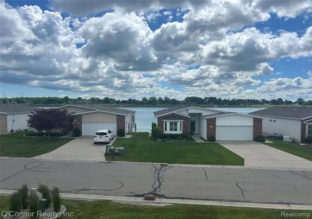 Homes for sale in Marysville, MI | 821 Crystal Ln, Marysville, MI 48040 | MLS# 61004222