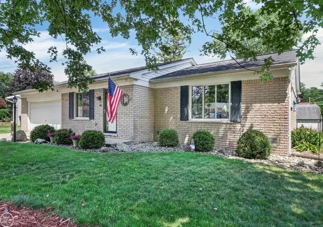 Homes for sale in Shelby Township, MI | 50644 Parsons Dr, Shelby Township, MI 48317 | MLS# 50213739