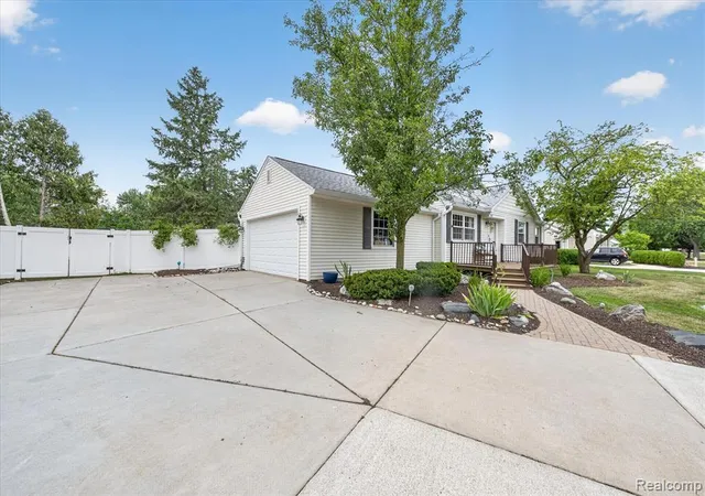 Photo 3 of Sale Pending at 551 Gamma Rd, Walled Lake, MI 48390 3724 | MLS# 61022552 | Listing updated on 2026-09-10