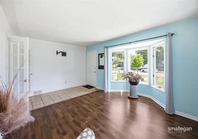 4th image of 4227 Flamingo Ave, Wyoming, MI 49509 | MLS# 70553201