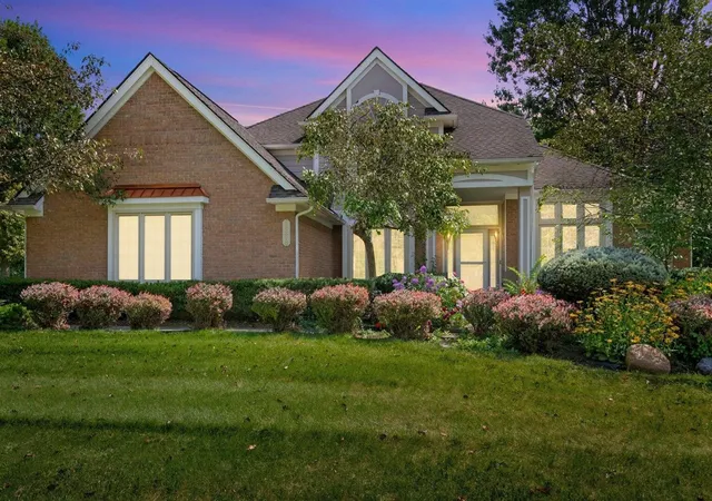 1st image of 6568 Crabapple Dr, Troy, MI 48098 | MLS# 70541746