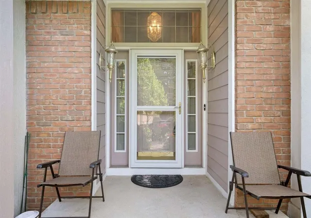 3rd image of 6568 Crabapple Dr, Troy, MI 48098 | MLS# 70541746