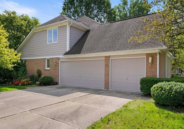 4th image of 6568 Crabapple Dr, Troy, MI 48098 | MLS# 70541746