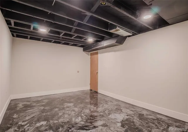 19th image of 91 Martin Luther King Jr Blvd, Pontiac, MI 48342 | MLS# 60998167