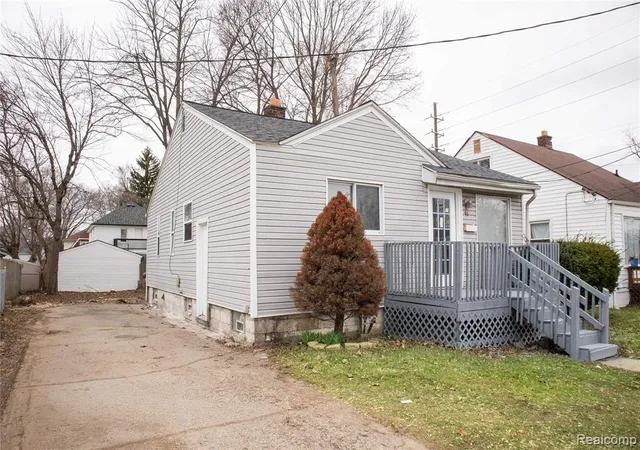 2nd image of 91 Martin Luther King Jr Blvd, Pontiac, MI 48342 | MLS# 60998167
