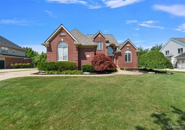 Homes for sale in Plymouth, MI | 13697 Burning Tree Ln, Plymouth, MI 48170 | MLS# 61008741