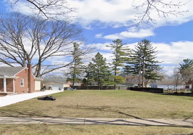2nd image of 2206 N Connecticut Ave, Royal Oak, MI 48073 | MLS# 60968088