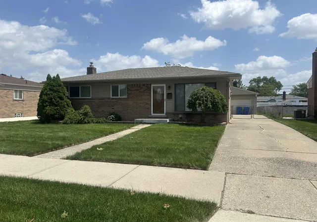 Homes for sale in Warren, MI | 31434 Newport Dr Dr, Warren, MI 48088 | MLS# 50213768