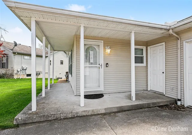 Photo 3 of Sale Pending at 2674 Walnut Hills Ct, Grand Rapids, MI 49512 | MLS# 70529043 | Listing updated on 2026-05-03