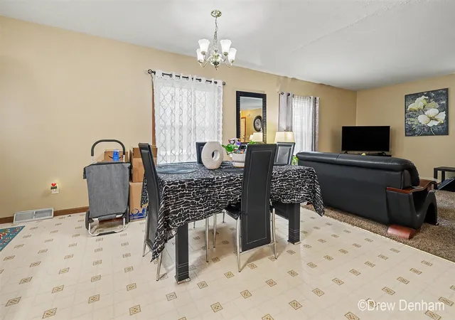 Listing Photo 4 - Condo for sale in building located at 2674 Walnut Hls Ct, Grand Rapids, MI 49512