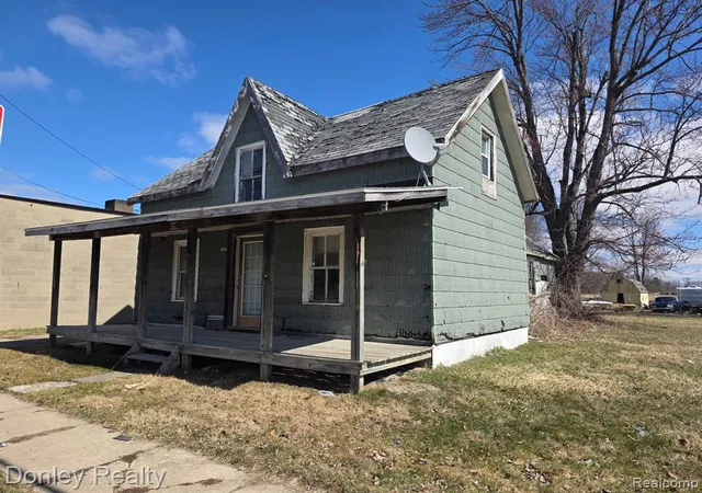 Homes for sale in Clifford, MI | 9620 Main St, Clifford, MI 48727 9562 | MLS# 60980725