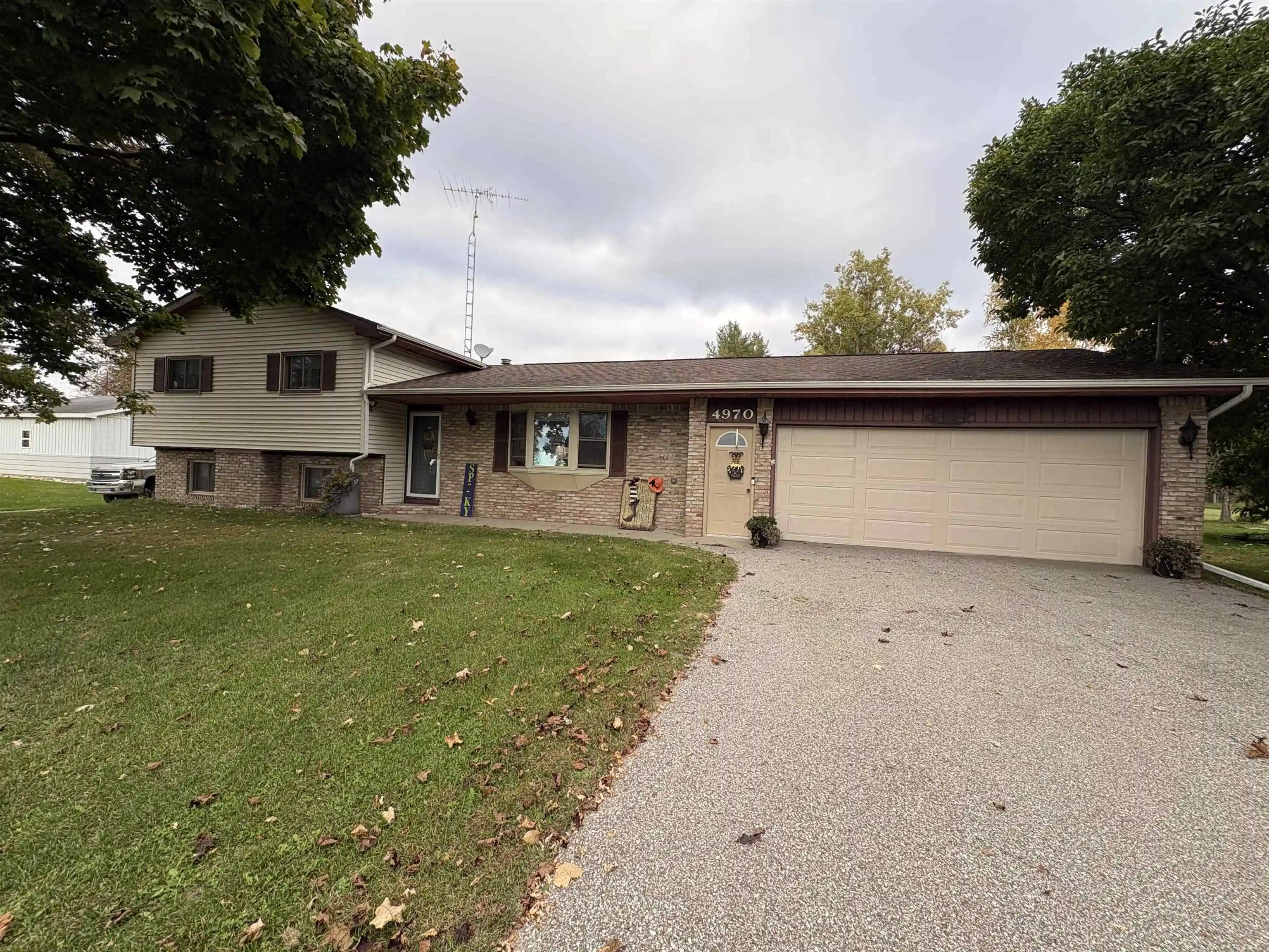 Photo 1 of Single family home for sale at 4970 Lone Rd, Freeland, MI 48623 | MLS# 50224667 | Listing updated on 2026-10-25