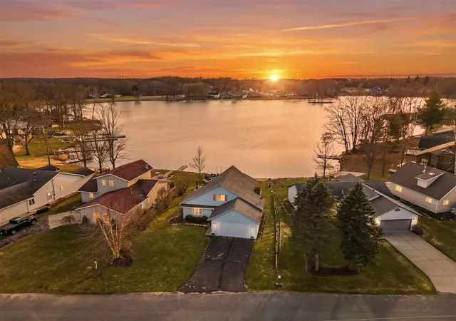 Homes for sale in Stanwood, MI | 7201 Holiday Dr, Stanwood, MI 49346 | MLS# 70524392