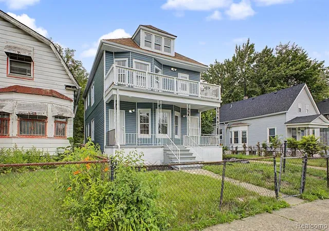 2nd image of 2971 Bewick St, Detroit, MI 48214 2121 | MLS# 61010359