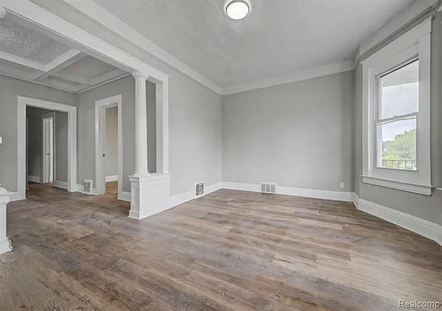 4th image of 2971 Bewick St, Detroit, MI 48214 2121 | MLS# 61010359