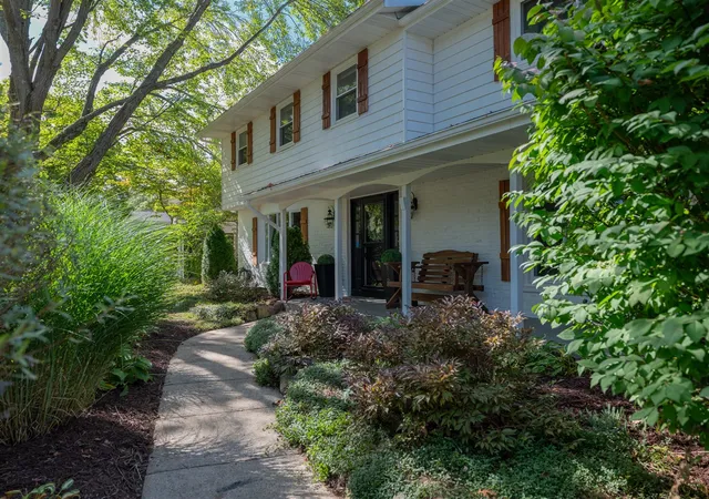 3rd image of 6748 Trotwood St, Portage, MI 49024 | MLS# 70498433