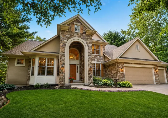 1st image of 8203 Barony Pt, Mattawan, MI 49071 | MLS# 70545138