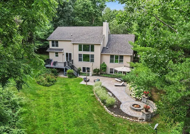 3rd image of 8203 Barony Pt, Mattawan, MI 49071 | MLS# 70545138