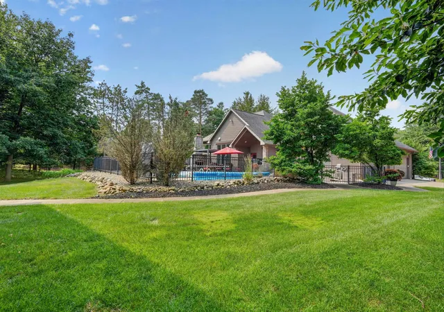 Photo 3 of Sale Pending at 2172 N Rolling Ridge Dr, Midland, MI 48642 | MLS# 50219403 | Listing updated on 2026-09-05