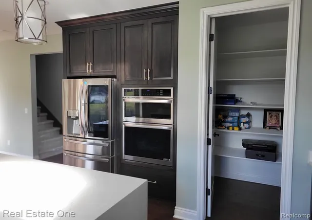 4th image of 25 Florence Dr, Troy, MI 48098 2923 | MLS# 60993754