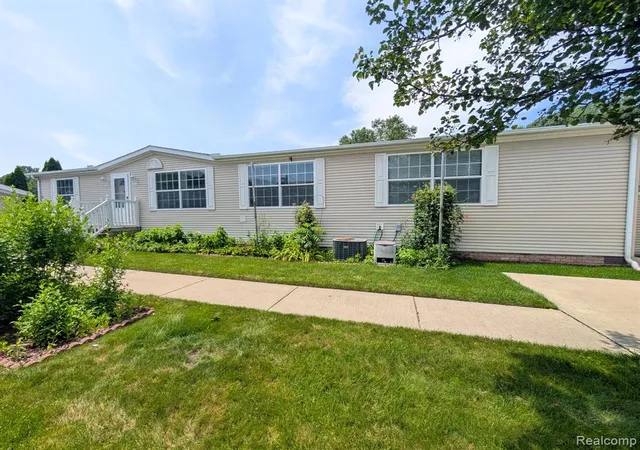 Photo 2 of Sale Pending at 11766 Village Pines Ct, South Lyon, MI 48178 6656 | MLS# 61011590 | Listing updated on 2026-08-25