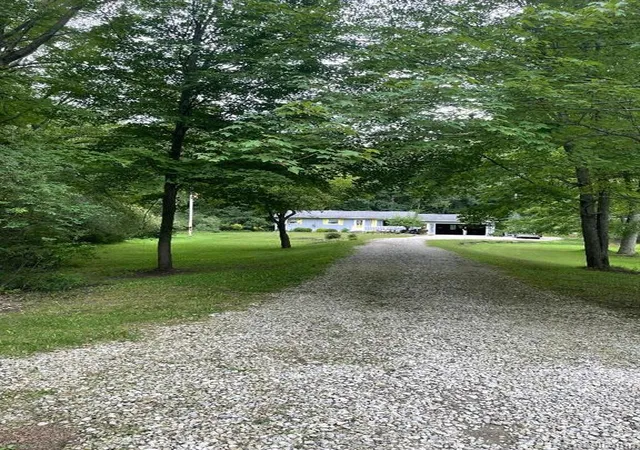 Photo 2 of Sale Pending at 1866 S Barrie Rd, Bad Axe, MI 48413 9483 | MLS# 61025094 | Listing updated on 2026-09-19