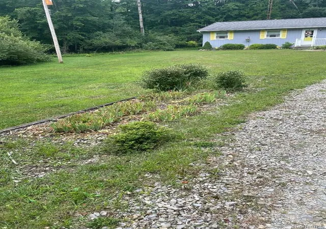 Photo 3 of Sale Pending at 1866 S Barrie Rd, Bad Axe, MI 48413 9483 | MLS# 61025094 | Listing updated on 2026-09-19