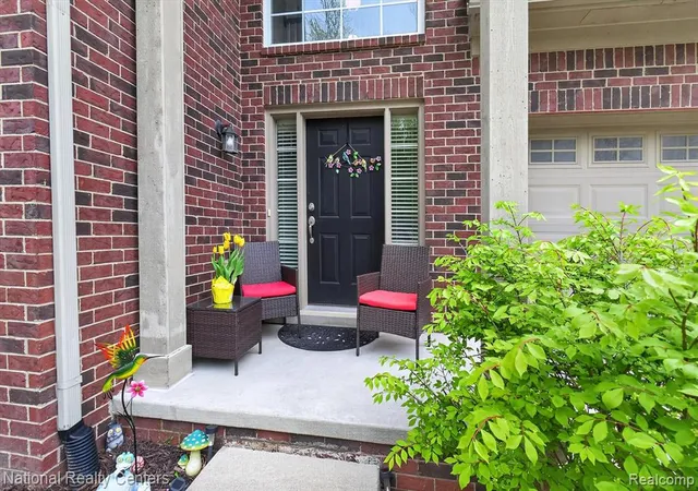 Photo 2 of Single Family Residence at 27412 Victoria Rd, Novi, MI 48374 | MLS# 61000431 | | Sold on 2026-07-09