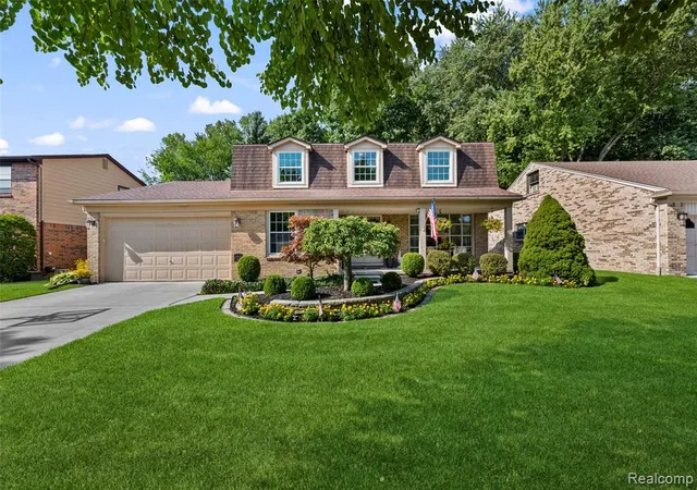 1st image of 5689 Bingham Dr, Troy, MI 48085 3842 | MLS# 61023843