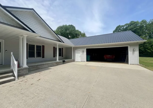 Homes for sale in Prudenville, MI | 131 Indian Oaks Trl, Prudenville, MI 48651 | MLS# 80070282