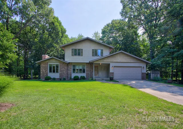 Homes for sale in Dorr, MI | 3752 Greensview Ct, Dorr, MI 49323 | MLS# 70544288