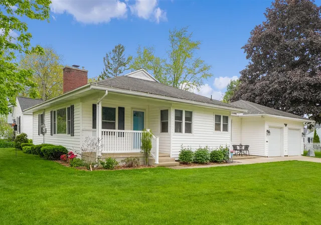 Homes for sale in Muskegon, MI | 501 Ray St, Muskegon, MI 49445 | MLS# 70540214