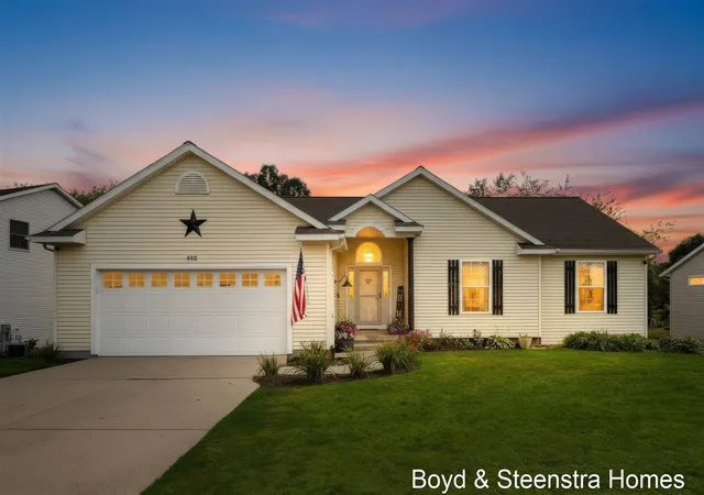 3rd image of 442 Shaw Estates Dr, Rockford, MI 49341 | MLS# 70549115