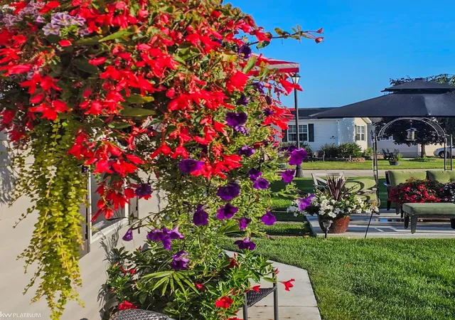 Homes for sale in Lenox, MI | 37130 Stone Wy, Lenox, MI 48048 | MLS# 50200515