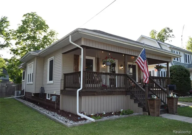 Homes for sale in Durand, MI | 505 N Marquette St, Durand, MI 48429 | MLS# 61001725