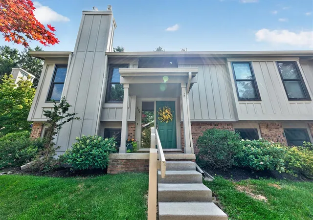 Homes for sale in Ann Arbor, MI | 2122 Spruceway Ln, Ann Arbor, MI 48103 | MLS# 70543572