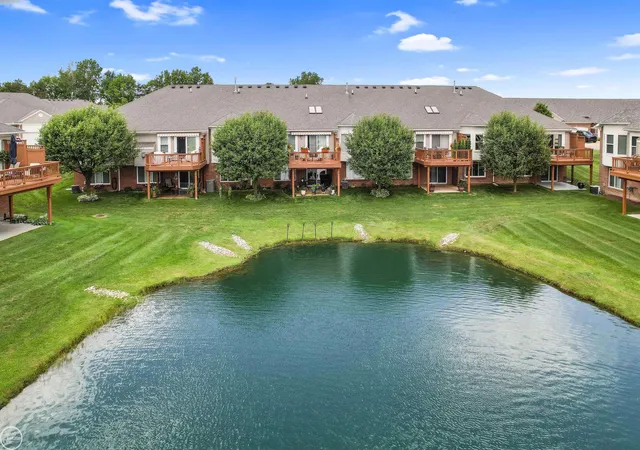 Homes for sale in Shelby Twp, MI | 14822 Village Park Cir, Shelby Twp, MI 48315 | MLS# 50212270