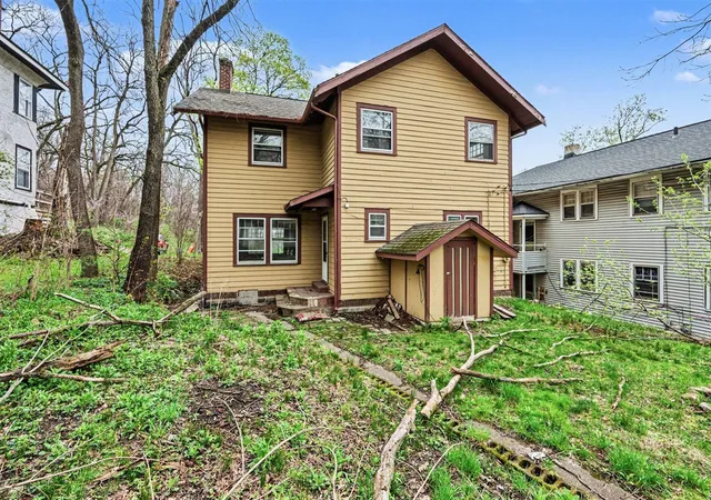 18th image of 915 Walwood Pl, Kalamazoo, MI 49007 | MLS# 70526328