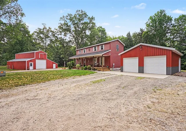 Photo 2 of Single family home for sale at 6914 S 128th Avenue, Rothbury, MI 49452 | MLS# 70548251 | Listing updated on 2026-08-26