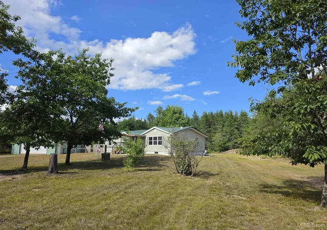 Photo 3 of Single family home for sale at 308 N Bertrand Lake Rd, Gwinn, MI 49841 | MLS# 50218961 | Listing updated on 2026-09-17
