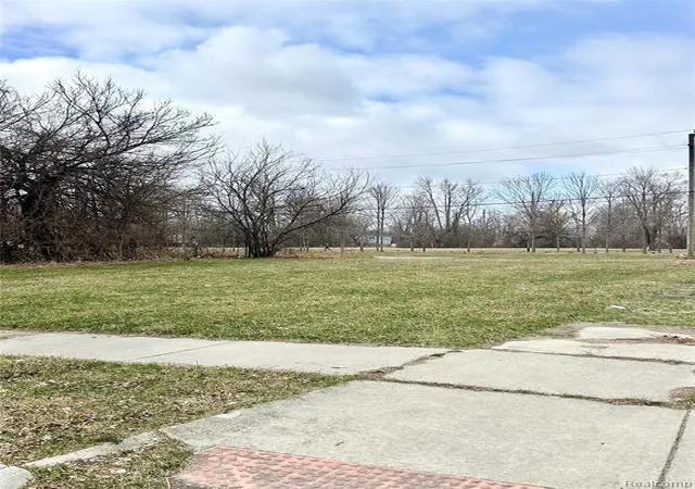 1st image of 3098 Parker St, Detroit, MI 48214 | MLS# 60978075