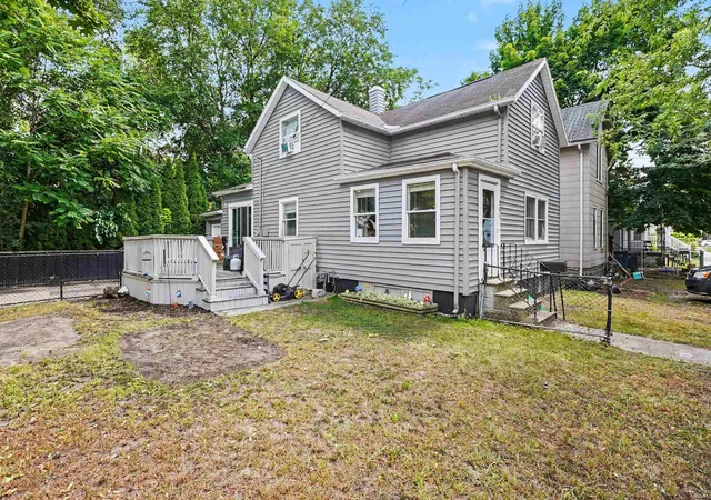 Photo 1 of Single family home for sale at 301 S Catherine St St, Bay City, MI 48706 | MLS# 50219935 | Listing updated on 2026-08-27