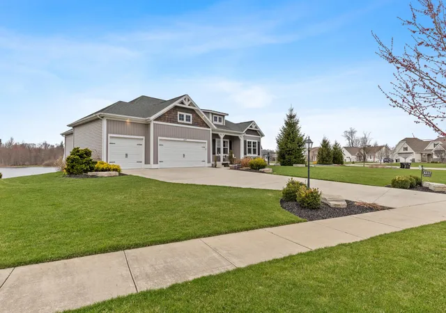 Photo 2 of Single Family Residence at 6317 Eaglewood Dr, Hudsonville, MI 49426 | MLS# 70544766 | | Sold on 2026-08-18