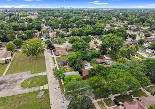 Photo 35 of Sale Pending at 24011 Geneva St, Oak Park, MI 48237 | MLS# 70553386 | Listing updated on 2026-08-28