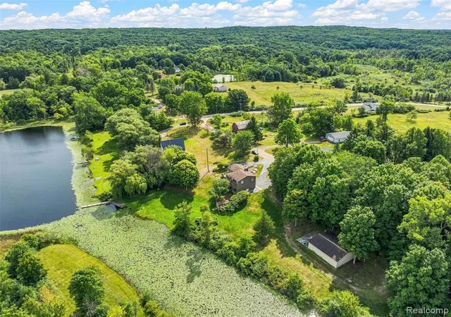 4th image of 5880 Sawmill Lake Rd, Ortonville, MI 48462 | MLS# 61022658