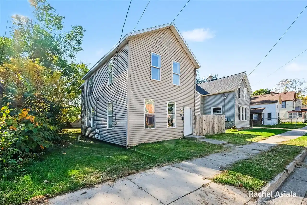 Single family home for sale at 732 Baxter St, Grand Rapids, MI 49503 | MLS# 70567240