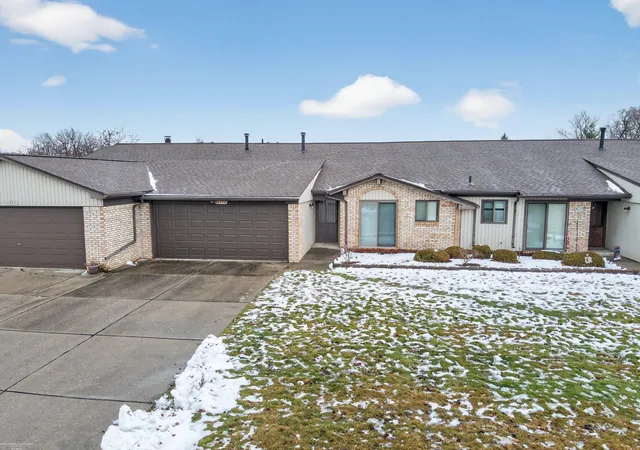 Photo 1 of Sale Pending at 11728 Amber Le Dr #39, Warren, MI 48093 | MLS# 50196634 | Listing updated on 2026-05-04