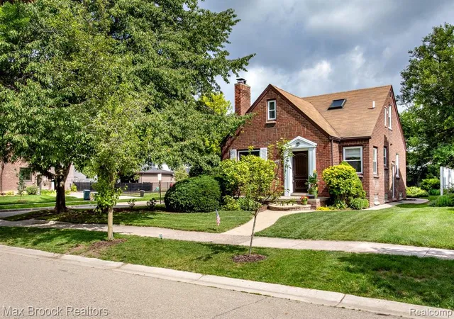 Homes for sale in Huntington Woods, MI | 10564 Lasalle Blvd, Huntington Woods, MI 48070 | MLS# 61009747