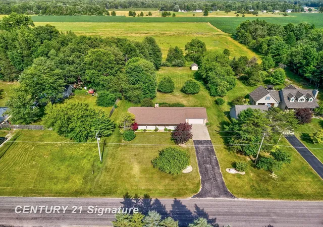 2nd image of 3725 Trimm Rd, Saginaw, MI 48609 | MLS# 50213881